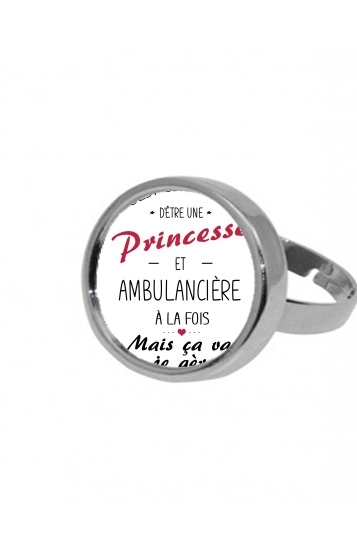 Bague C'est compliqué d'être une princesse et ambulancière