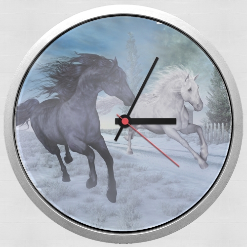 Horloge Cheval libre dans la neige