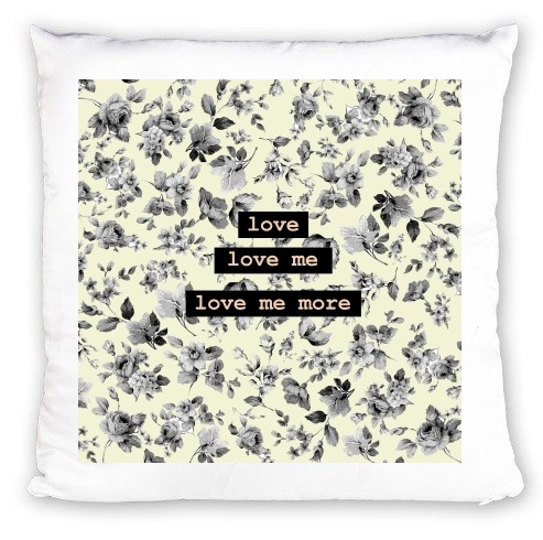Coussin love me more
