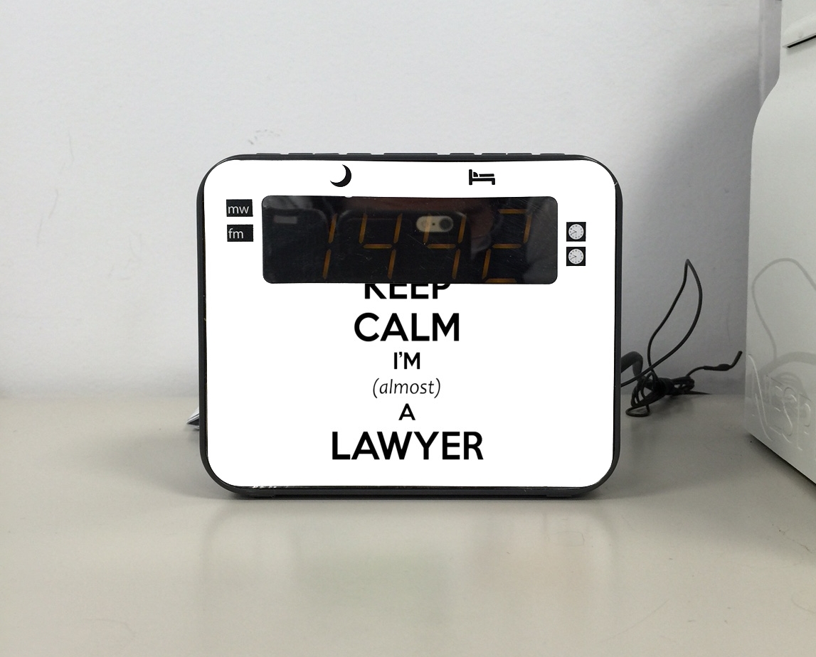 Radio-réveil Keep calm i am almost a lawyer cadeau étudiant en droit