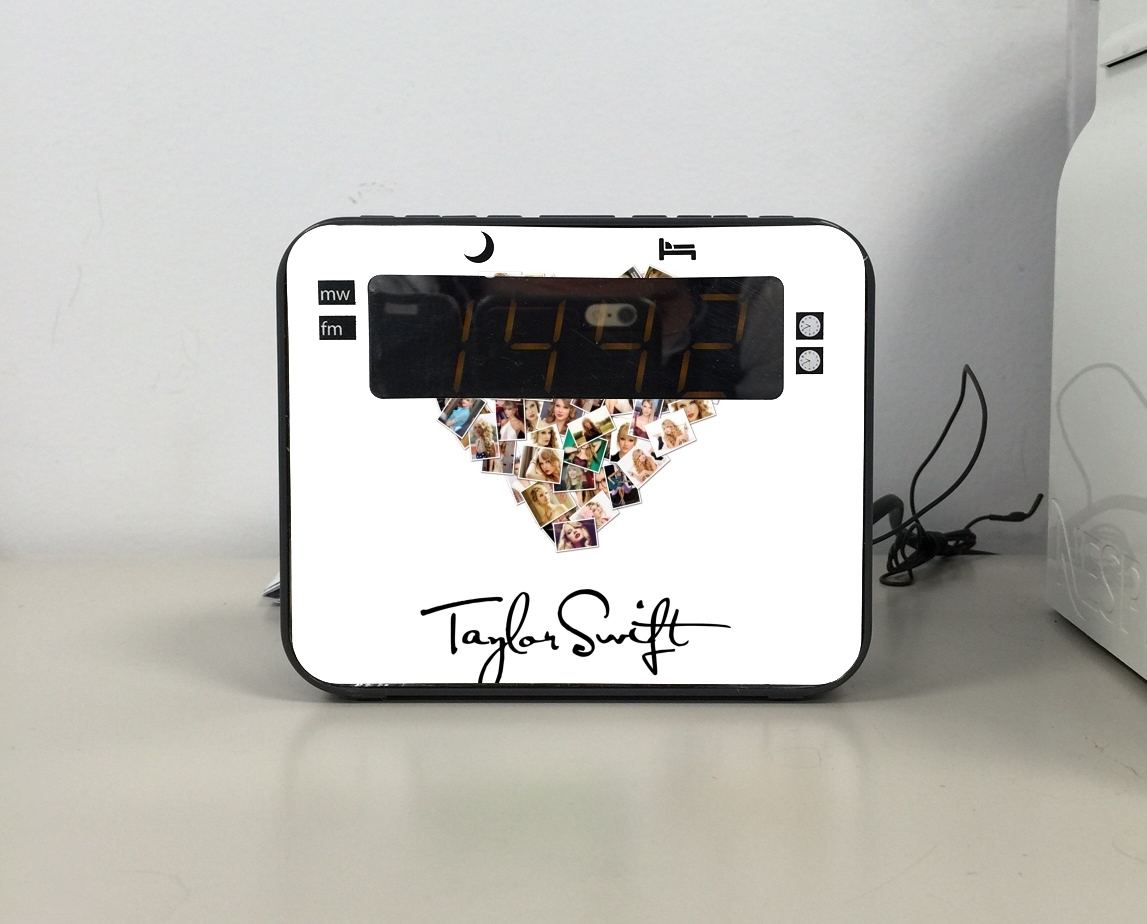 Radio-réveil Taylor Swift Love Fan Collage signature