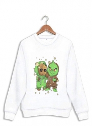 sweat-blanc Baby Groot and Grinch Christmas