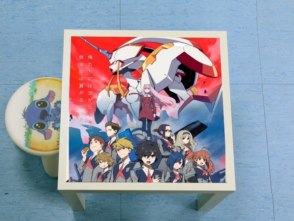 Table darling in the franxx