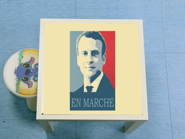 Table Macron Propaganda En marche la France