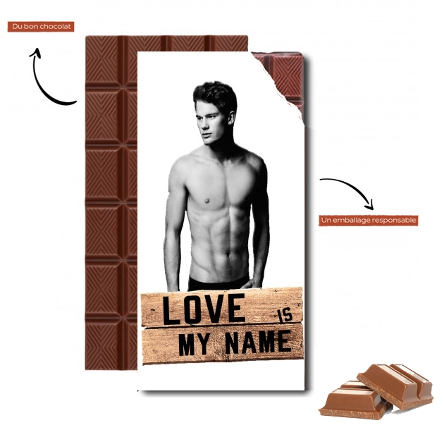Tablette Jeremy Irvine Love is my name