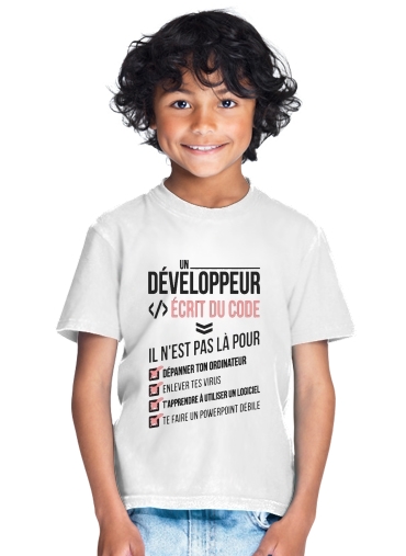 T-shirt Un développeur écrit du code Stop